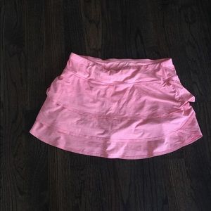Athleta XL coral dot swagger skirt